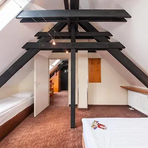 Ahl Meerkatzen 3* Köln