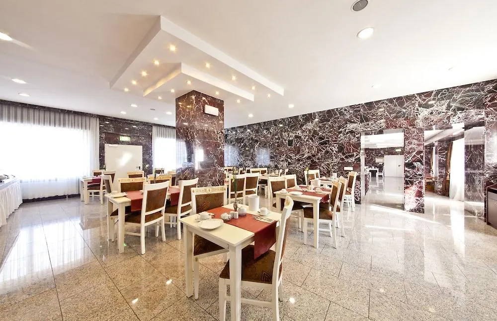 Hotel Excelsior Dortmund Hauptbahnhof 4*,